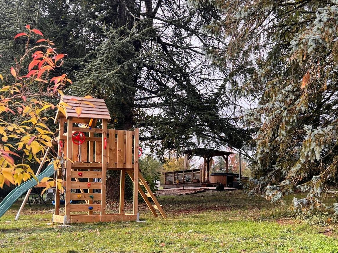 Domaine Le Manoir, Gites De Charme Et De Caractere Avec Piscines Privatisees Et Spa Nordique Fossemagne Exterior photo